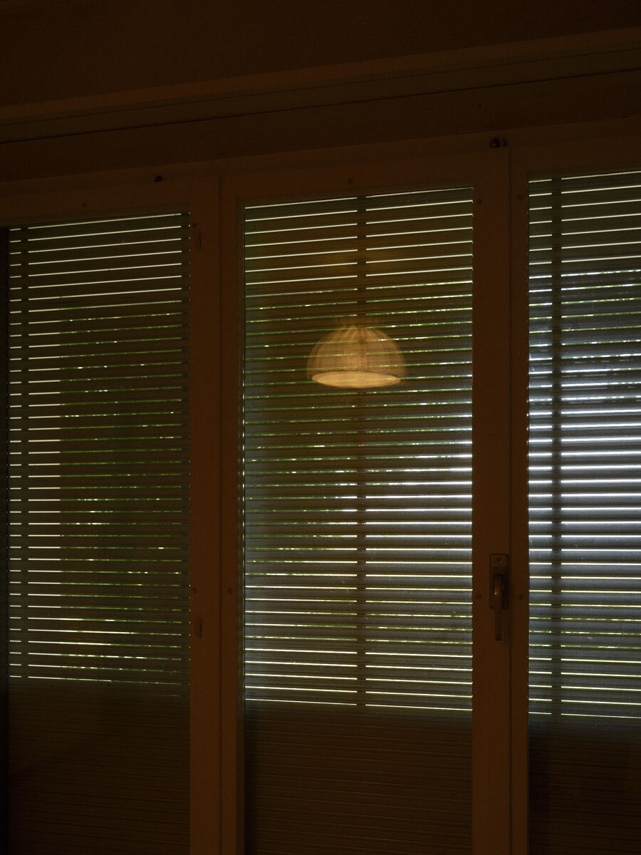 Architekturfotografie von Stettler Photography: Leere Räume, Licht und Schatten im Haus Oberdorf, stimmungsvolle fotografische Bestandesaufnahme in Solothurn, Schweiz.